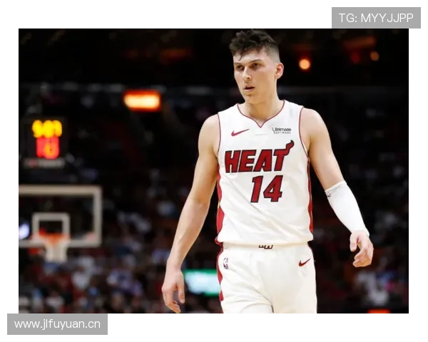 尼科·帕斯本赛季表现稳健,中场组织能力持续提升 尼科·帕斯本赛季表现稳健,中场组织能力持续提升