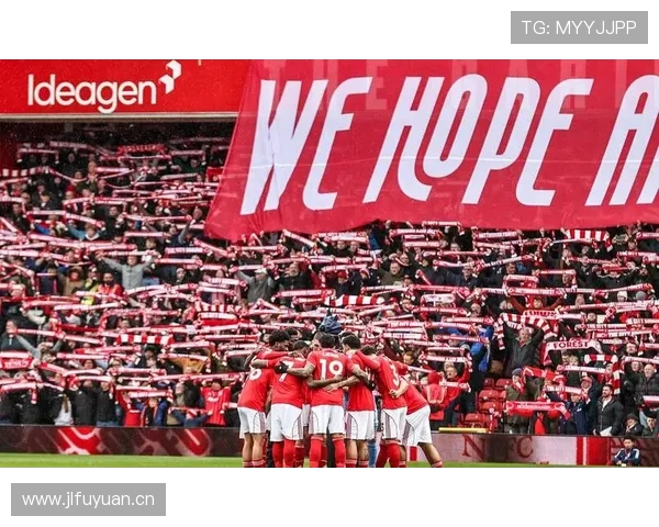 曼联战术体系缺乏稳定性,赛季表现波动加剧竞争格局变化