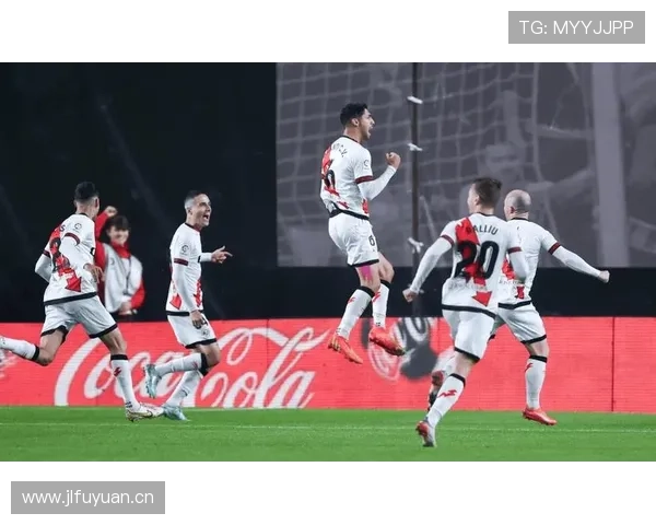 塞维利亚财政危机影响持续显现,对球队本赛季的稳定性与阵容规划带来制约 塞维利亚财政危机影响持续显现,对球队本赛季的稳定性与阵容规划带来制约