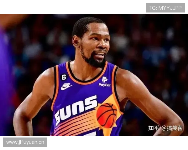 杜兰特多次持球单打拉开空间 提升季后赛关键得分效率